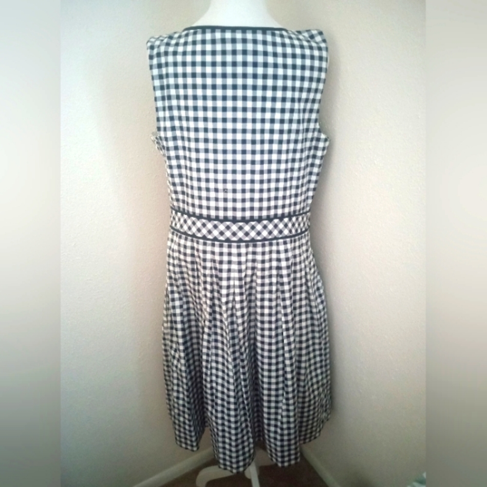 ❌❌SOLD Talbots Cotton Gingham Pleated Fit & Flare Dress | 14 - Picture 6 of 9